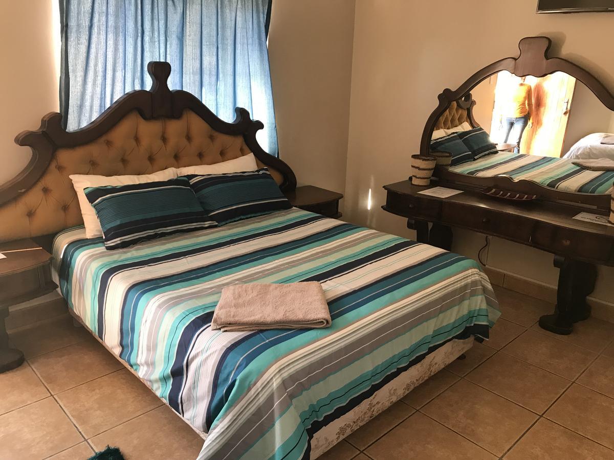 African Sky Guesthouse Windhoek Esterno foto